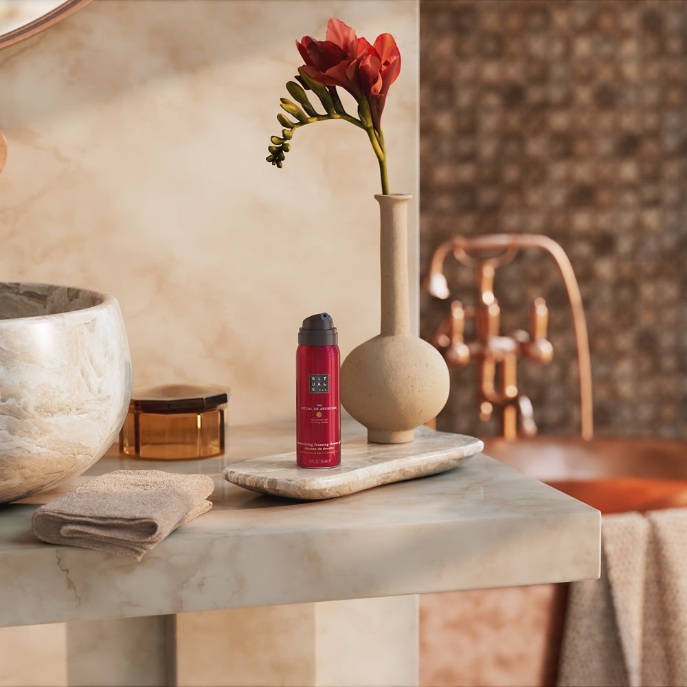 Rituals The Ritual of Ayurveda Foaming Shower Gel, 200 мл — гель-пінка у червоному флаконі