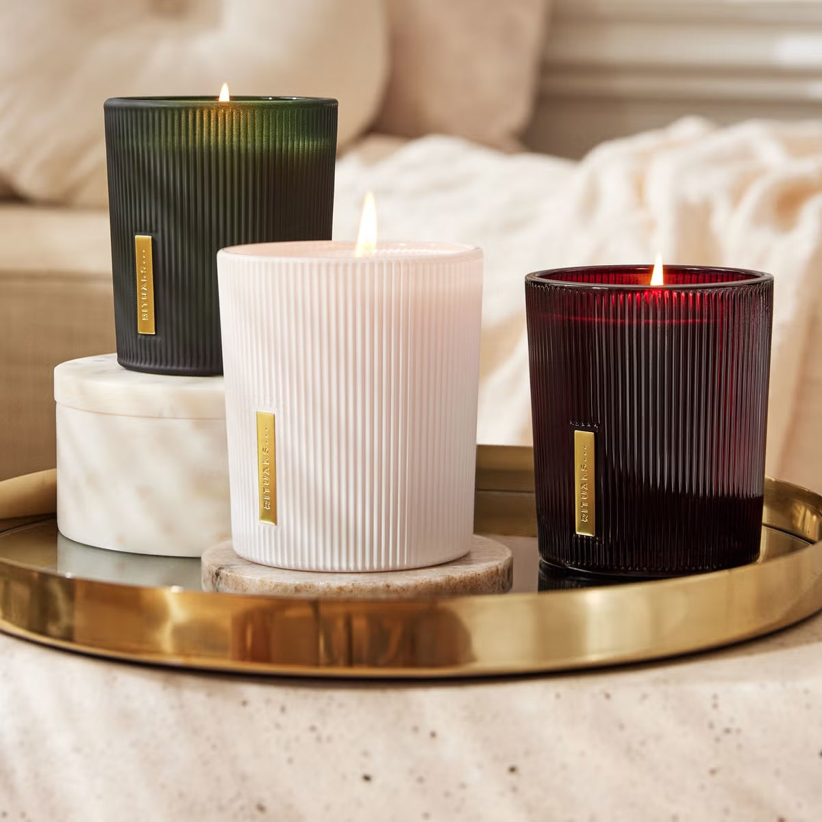 Ароматична свічка The Ritual of Ayurveda Scented Candle, 140 г
