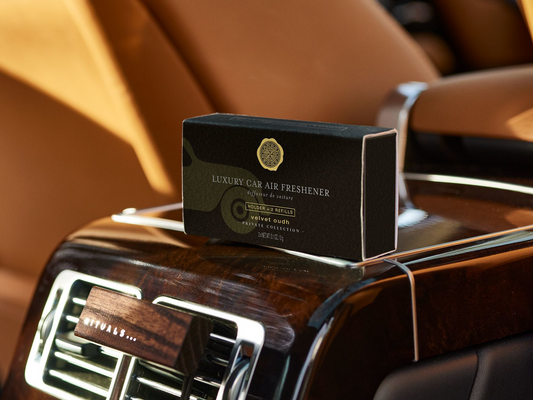 Автопарфум Private Collection Velvet Oudh, фіксатор+2 змінні рефіли