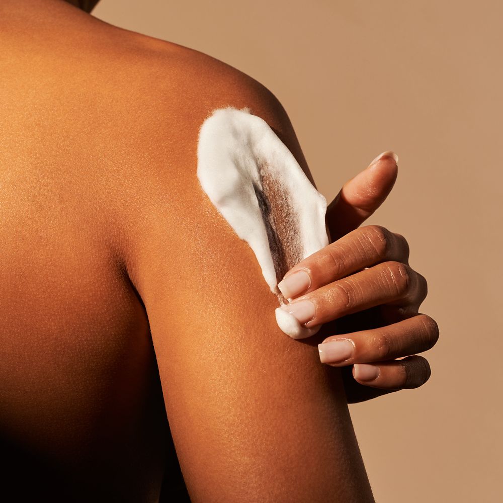 Rituals The Ritual of Ayurveda — текстура піни та нанесення