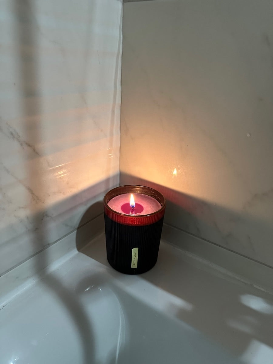 Ароматична свічка The Ritual of Ayurveda Scented Candle, 140 г